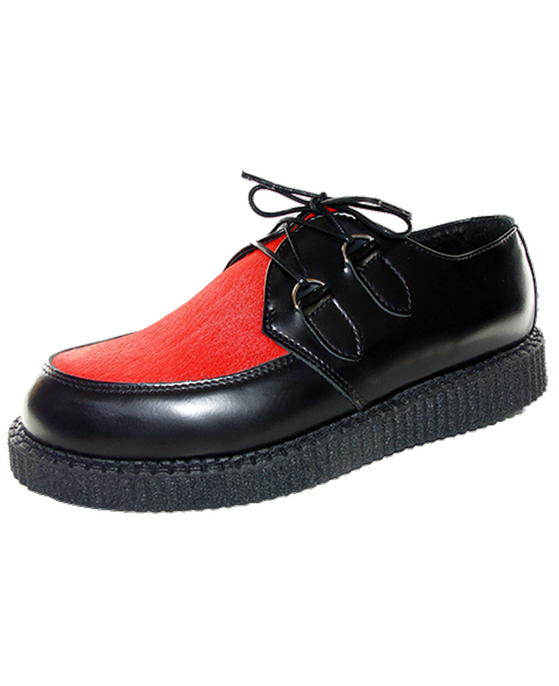 Nevermind simple creepers in black leather and red bovine fur with crêpe sole.