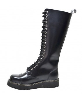 Bota negra Nevermind de 20 ojales con suela dentada y cordones completos.