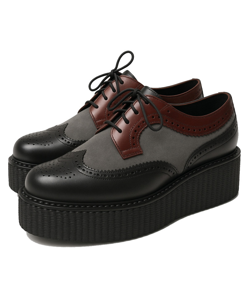 Nevermind creeper brogue tricolore – cuir noir, daim gris et détails bordeaux, sur semelle compensée.