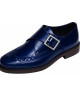 Chaussure en cuir bleu avec boucle argentée, design élégant signé Nevermind.
