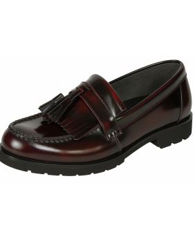 Mocassin Nevermind en cuir cherry avec pampilles, style vintage, business chic et casual chic.