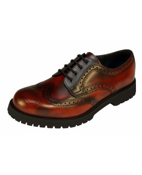 Nevermind Retro Swing Burgundy – patinated leather and brogue design.