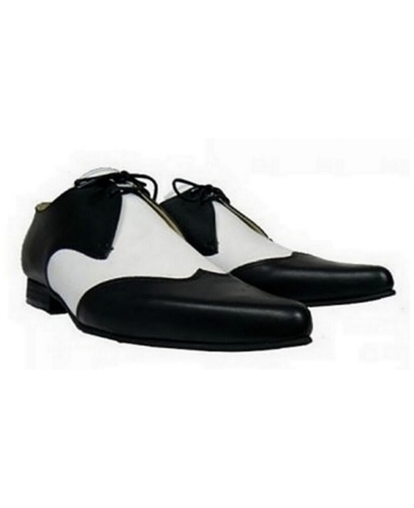Oxford Nevermind bicolor negro y blanco con estilo retro rock.