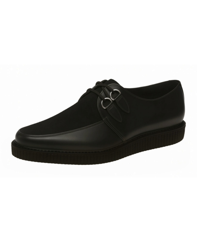 Spitze Creepers aus Nubuk und Glattleder in Schwarz mit einfacher Gummisohle von 3 cm.