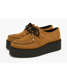 Nevermind Creepers aus Nubukleder in Camel mit schwarzer Plateausohle – Komfort trifft zeitlosen Stil.