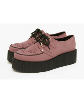 Nevermind Creepers aus Nubukleder in Altrosa mit schwarzer Plateausohle – sanfter Retro-Charme mit einer Prise Underground.