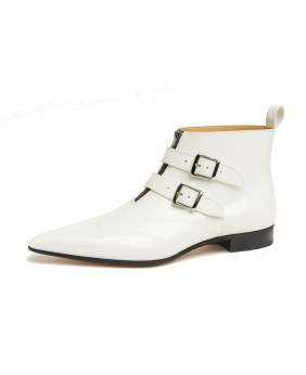 Bottines en cuir verni blanc à deux boucles argentées Stardust.
