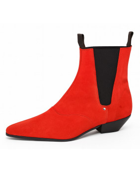 chelsea-stiefelette nevermind in roter wildlederoptik mit spitzer form.