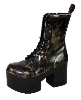 Botas góticas de plataforma en charol negro marmolado – metálicas, imponentes y rebeldes.