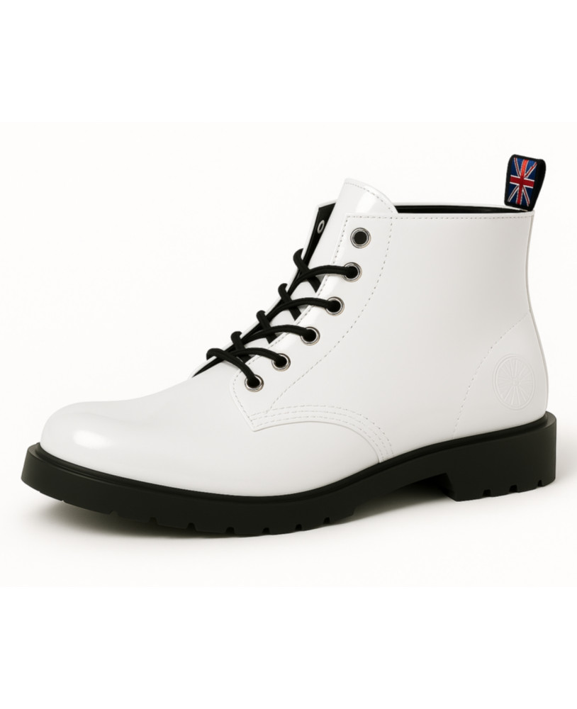Rangers de cuero charol blanco, estilo punk minimalista Nevermind.
