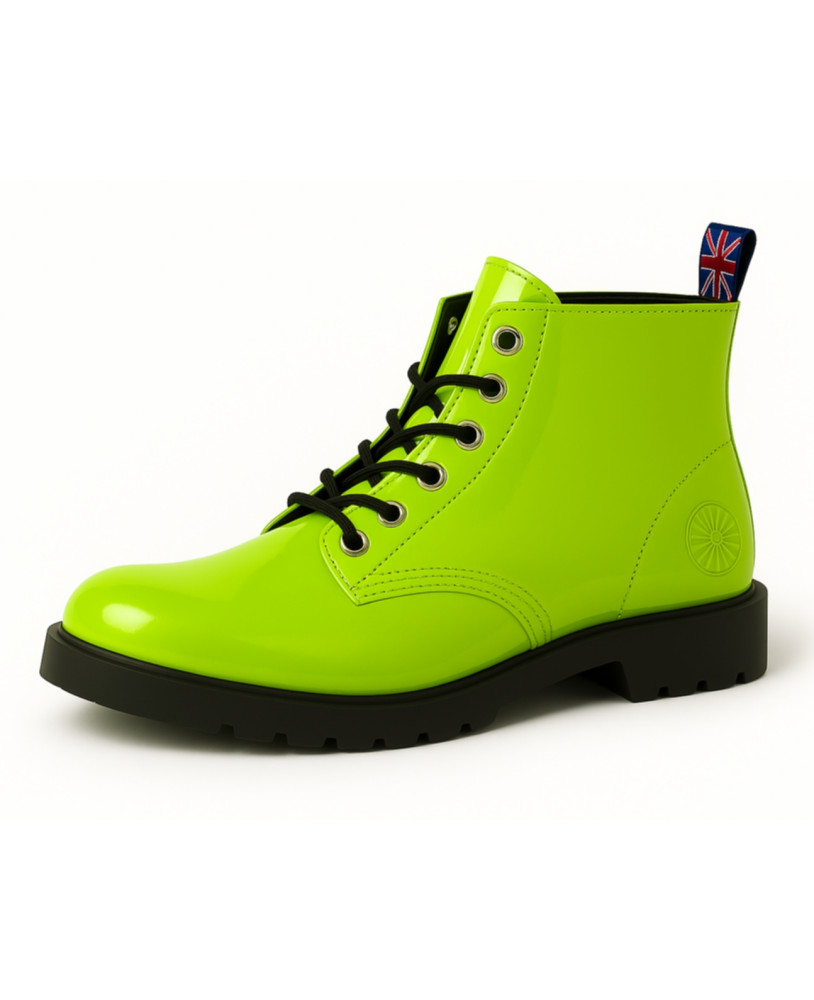 Limettengrüne Lackleder-Rangers, rebellischer Stil von Nevermind.