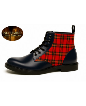Stiefeletten aus blauem Leder und rotem Tartan Nevermind Core Collection – handwerklicher Glanz trifft britische Rebellion