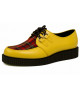 Creepers gialle con tartan rosso.