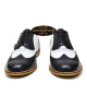 Zapatos retro negro blanco frontal