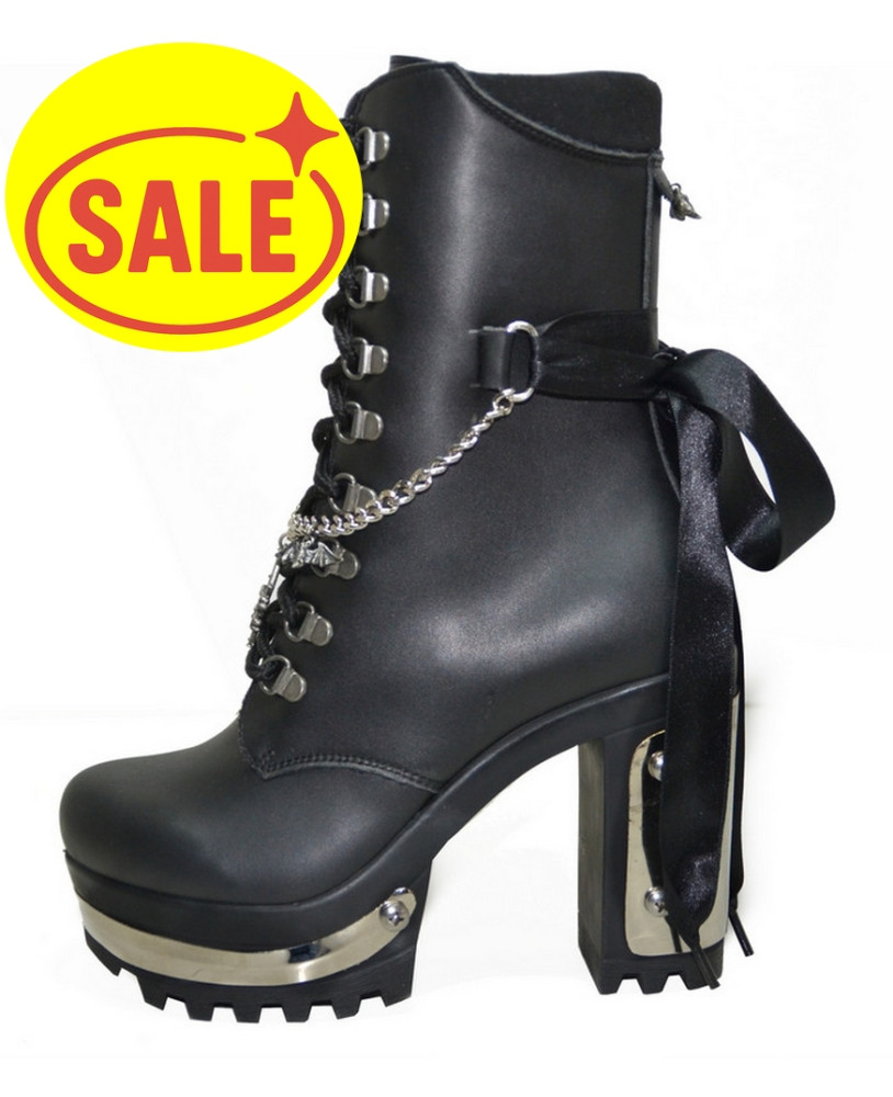 Vegane Gothic-Stiefeletten in Schwarz mit Metallabsatz, Kette und Satinband – Nevermind