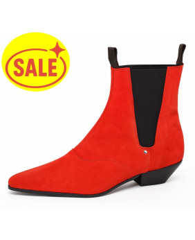 chelsea boots nevermind en suédine rouge avec bout pointu.
