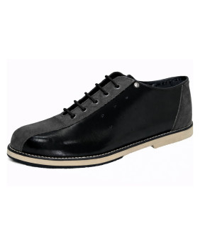 Bowling shoes in black leather and grey nubuck with a clean, modern contrast