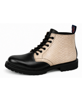 Rangers Nevermind cuir noir et imitation python beige avec 6 œillets et semelle caoutchouc naturel.
