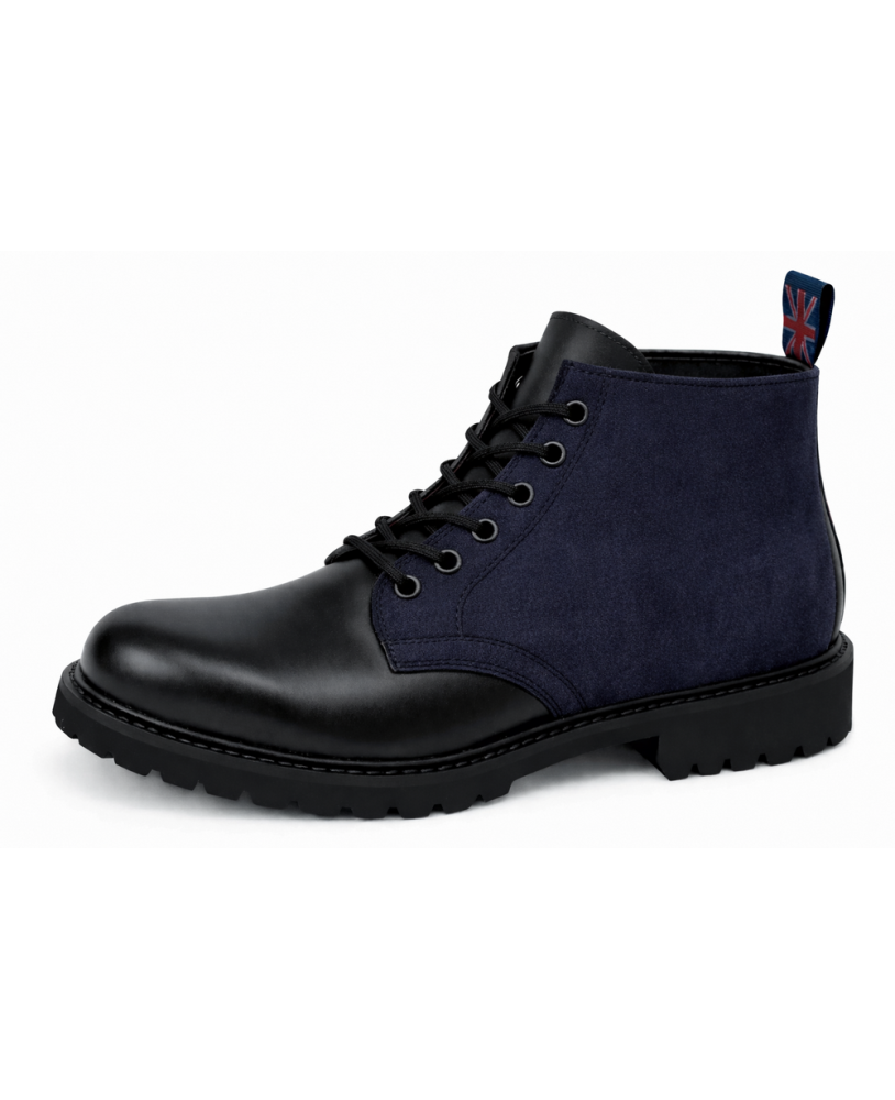 Rangers Nevermind cuir noir et nubuck bleu marine avec 6 œillets et semelle caoutchouc naturel.