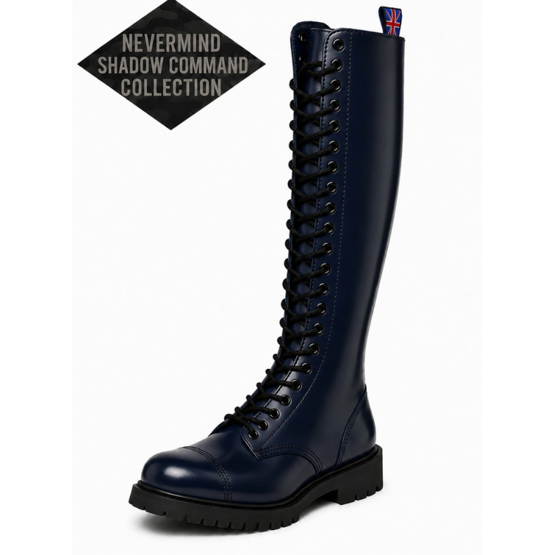 Botas Ranger Nevermind Shadow Command de 30 ojales en cuero azul marino con ojales negros.