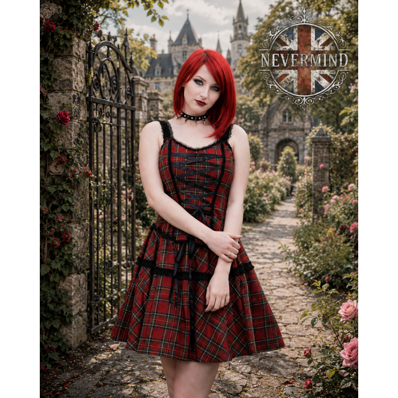 Une robe écossaise sublimée par un élégant laçage façon corset.