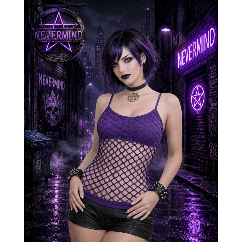 Une résille violette à larges mailles pour un look alternatif à l'élégance rebelle.
