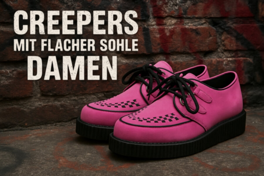 Pinkfarbene Creeper-Schuhe mit dicker schwarzer Plateausohle vor rauer Backsteinwand; Text “Creepers mit flacher Sohle Damen” im Hintergrund.