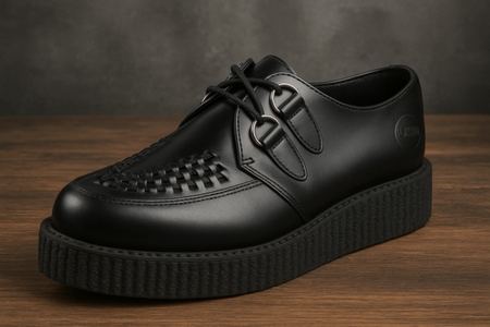 "Nevermind Creepers with 3 cm simple sole in black, side view"